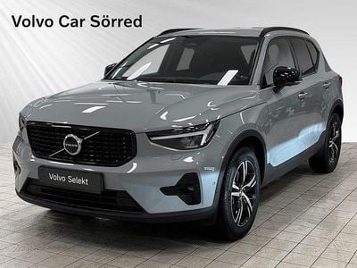 Grå Begagnad 2024 Volvo XC40 Plus SUV | 399 900 kr (Lite dyr)