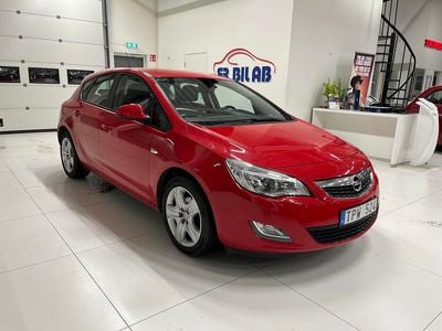 Begagnad Opel Astra 116 HK (85 kW) 2009 Röd Kombi