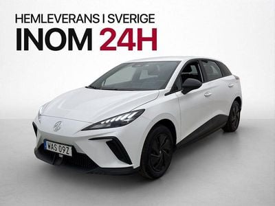 Begagnad MG MG4 EV 125 kW (170 HK) 2023 Vit Halvkombi