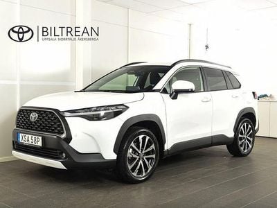 Vit Begagnad 2024 Toyota Corolla Cross Style SUV | 369 900 kr