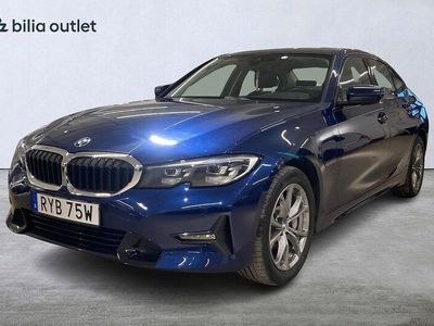 begagnad BMW 330e Plug-In Hybrid Sport line Navi P-sensor MOMS 292hk