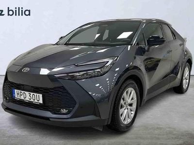 Grå Begagnad 2024 Toyota C-HR SUV | 359 900 kr