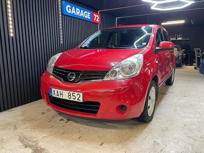 Begagnad Nissan Note 88 HK (64 kW) 2011 Röd Halvkombi