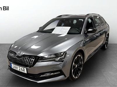 Grå Begagnad 2023 Skoda Superb SportLine Kombi | 449 900 kr