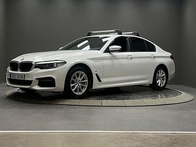 Vit Begagnad 2019 BMW 530e iPerformance Sedan | 299 000 kr (Marknadspris)