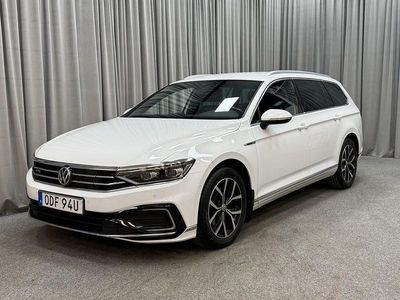 Pure white Begagnad 2020 VW Passat Executive Kombi | 239 900 kr (Lite dyr)