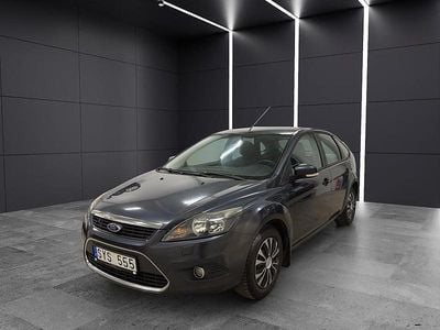 Grå Begagnad 2008 Ford Focus Titanium Halvkombi | 29 990 kr (Marknadspris)