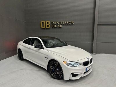 Vit Begagnad 2015 BMW M4 Sportkupé | 409 800 kr