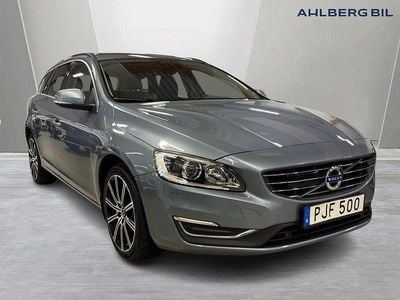 Ljusblå Begagnad 2018 Volvo V60 Momentum Kombi | 214 500 kr (Bra pris)