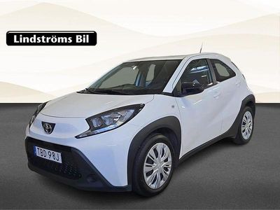 Vit Begagnad 2022 Toyota Aygo X SUV | 149 900 kr (Marknadspris)