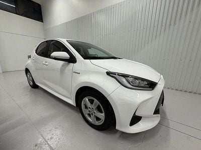 Begagnad Toyota Yaris 118 HK (86 kW) 2020 Vit Halvkombi