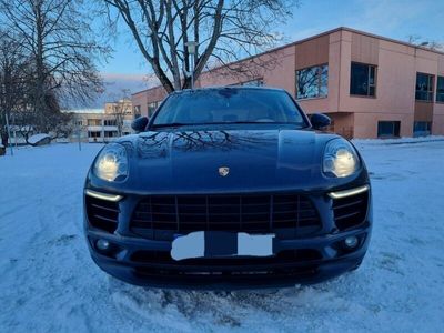 Porsche Macan S