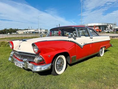 Flerfärgad Begagnad 1955 Ford Fairlane Sedan | 299 000 kr