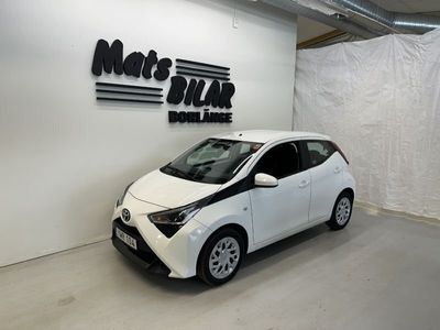 begagnad Toyota Aygo 1,0 X-Play Manuell 5d 72 Hk