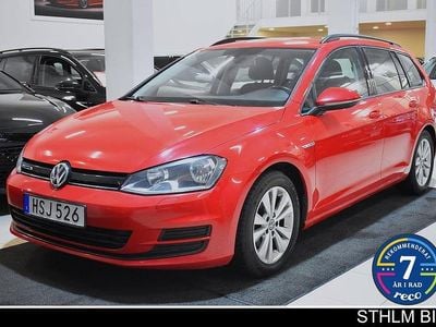 Röd ( tornado red ) Begagnad 2015 VW Golf VII Style Kombi | 89 000 kr (Marknadspris)