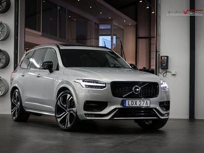 Begagnad Volvo XC90 R-Design 235 HK (172 kW) 2022 Silver SUV