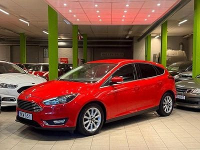 Begagnad Ford Focus Titanium 125 HK (91 kW) 2017 Röd Halvkombi