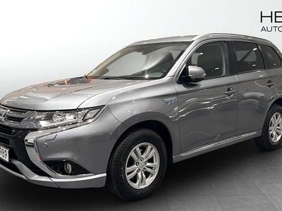 Begagnad Mitsubishi Outlander P-HEV Edition 163 HK (119 kW) 2017 Kombi