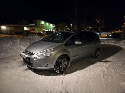 Begagnad 2009 Ford S-MAX S Minibuss | 45 000 kr (Marknadspris)