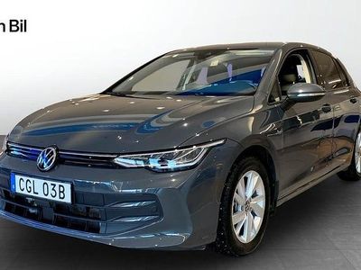 Begagnad VW Golf VIII Life 150 HK (110 kW) 2024 Mörkgrå Kombi