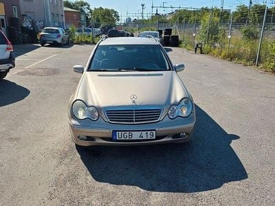 Ljusbrun (brun) Begagnad 2003 Mercedes 200 Elegance Kombi | 24 900 kr