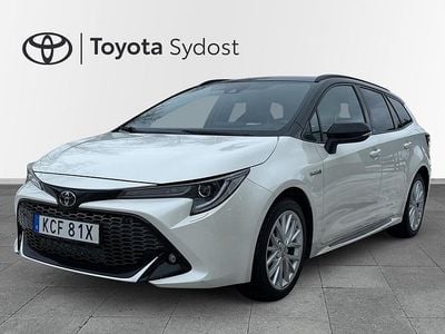 Vit Begagnad 2021 Toyota Corolla Sport Kombi | 249 900 kr (Marknadspris)