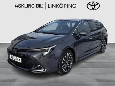 Grå Begagnad 2023 Toyota Corolla Style Kombi | 289 000 kr (Marknadspris)