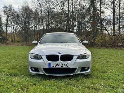 Grå Begagnad 2009 BMW 330 Comfort Edition Sportkupé | 139 000 kr (Lite dyr)