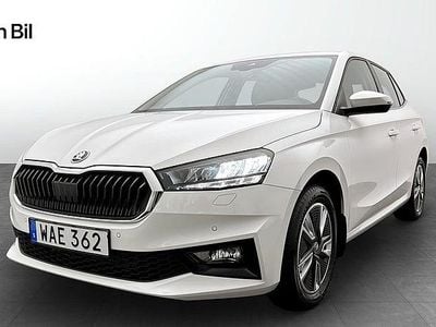Vit Begagnad 2023 Skoda Fabia Style Halvkombi | 209 900 kr (Marknadspris)