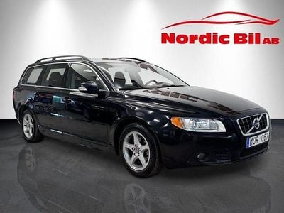 Svart Begagnad 2010 Volvo V70 Momentum Kombi | 49 900 kr (Marknadspris)