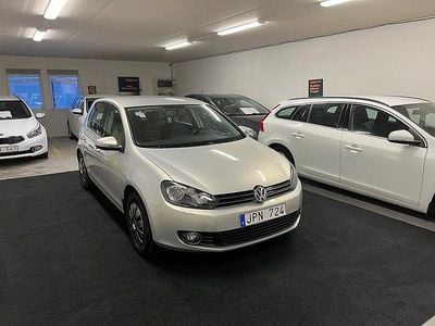 Ljusbrun Begagnad 2009 VW Golf VI Halvkombi | 54 900 kr (Marknadspris)