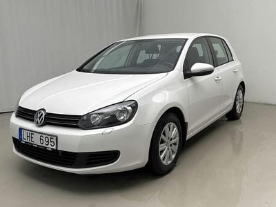 Vit Begagnad 2010 VW Golf VI Halvkombi | 69 000 kr (Marknadspris)