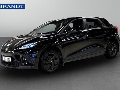 Begagnad MG MG4 EV 125 kW (171 HK) 2023 Svart Halvkombi