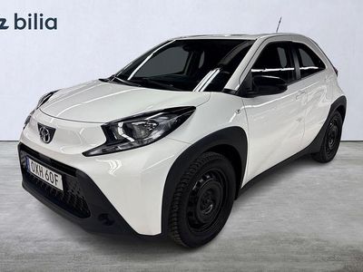 Vit Begagnad 2022 Toyota Aygo X Play SUV | 169 900 kr (Marknadspris)