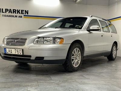 Begagnad Volvo V70 Kinetic 170 HK (125 kW) 2006 Ljusgrå Kombi