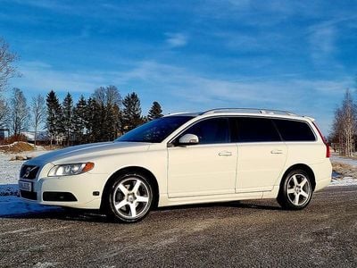 Vit Begagnad 2010 Volvo V70 Summum Kombi | 55 000 kr (Marknadspris)