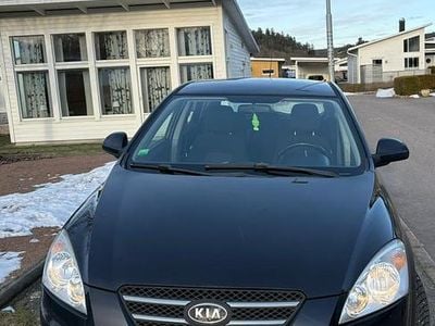 Begagnad Kia Ceed 90 HK (66 kW) 2008 Halvkombi