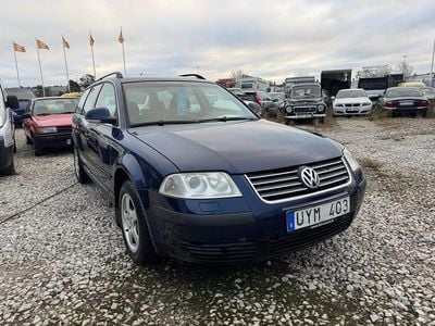 Blåmetallic Begagnad 2005 VW Passat Trendline Kombi | 23 442 kr (Dyr)