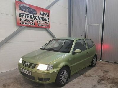 Ljusgrön Begagnad 2000 VW Polo Halvkombi | 24 900 kr (Bra pris)