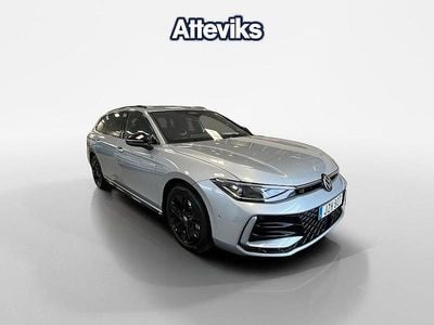 Begagnad VW Passat R-line 275 HK (202 kW) 2025 Silver (oyster silver metallic) Kombi