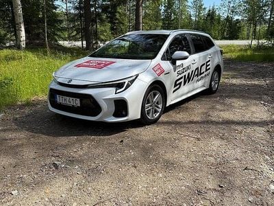 Begagnad Suzuki Swace 141 HK (103 kW) 2024 Vit Kombi