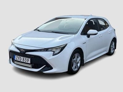Begagnad Toyota Corolla Hybrid Life 122 HK (89 kW) 2021 Vit