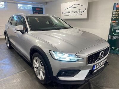 Silver Begagnad 2020 Volvo V60 CC Momentum Kombi | 199 900 kr (Lite dyr)