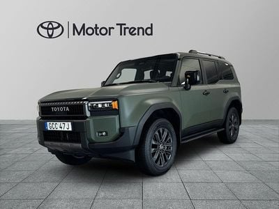 Svart Begagnad 2024 Toyota Land Cruiser Executive SUV | 1 079 000 kr (Bra pris)