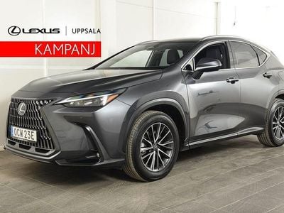 Grå Begagnad 2023 Lexus NX450h+ Business Edition SUV | 579 900 kr (Marknadspris)