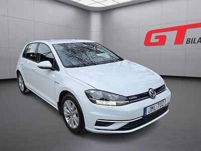 Begagnad VW Golf VII 131 HK (96 kW) 2019 Vit Halvkombi