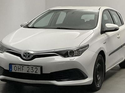 begagnad Toyota Auris 1.8 HSD 5dr 2017, Halvkombi