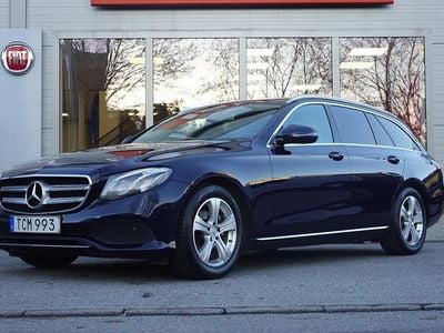 Mörkblå Begagnad 2017 Mercedes E220 Avantgarde Kombi | 199 900 kr (Marknadspris)