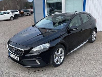 Begagnad Volvo V40 CC Momentum 116 HK (85 kW) 2014 Svart Kombi
