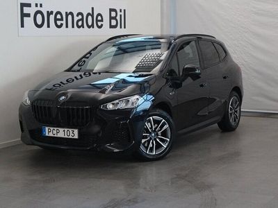 begagnad BMW 220 Active Tourer 225 e xDrive M Sport HiFi Drag 2023, Minibuss